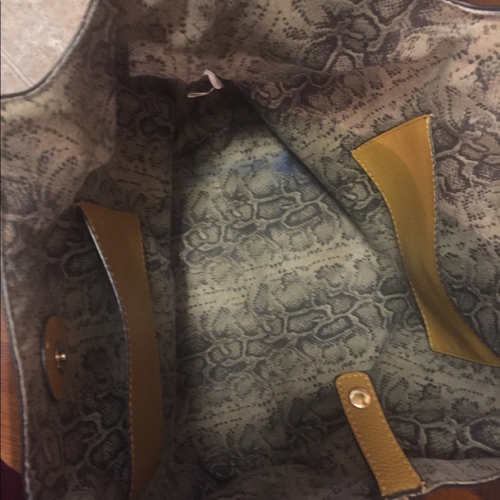 New Directions Purse & Matching Zip Pouch - Picture 7 of 9
